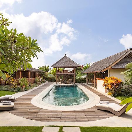 Villa Lina By Optimum Bali Villas チャングー エクステリア 写真