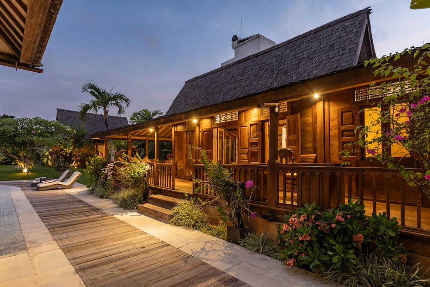 Villa Lina By Optimum Bali Villas チャングー エクステリア 写真